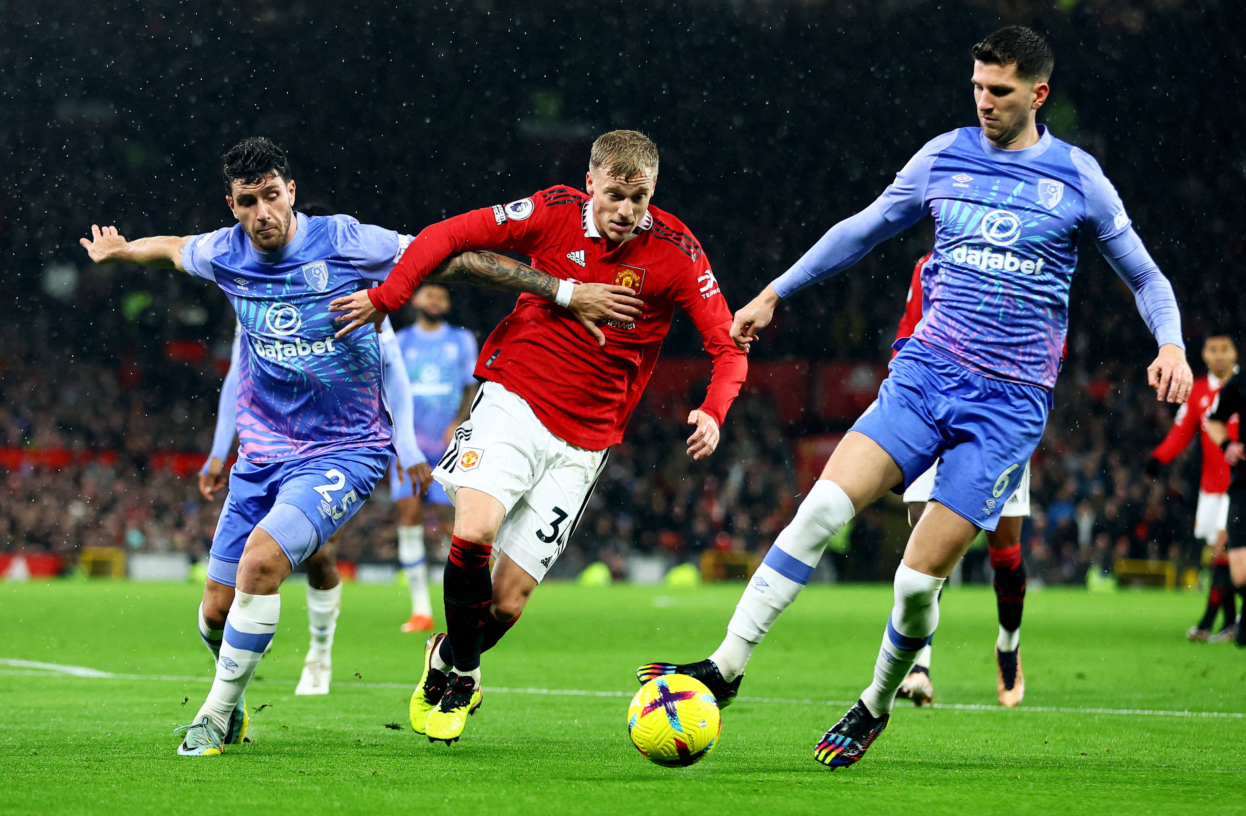 曼联击败对手，取得连胜走势