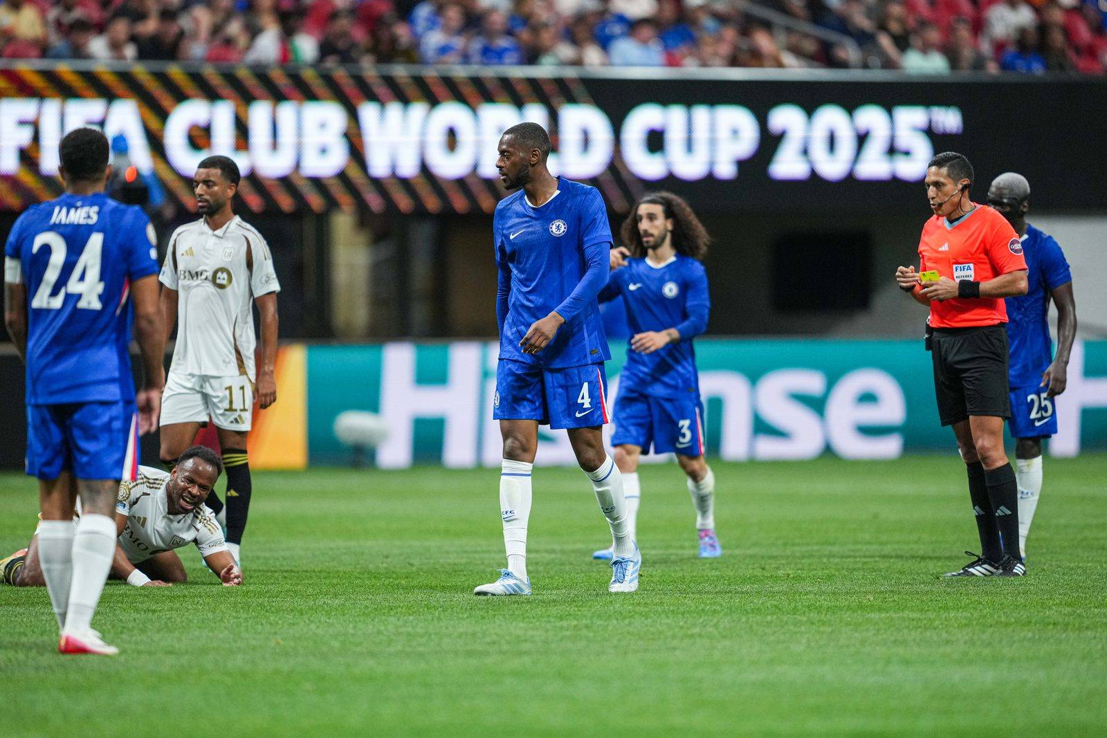 开云体育-切尔西遇强敌不敌，球员表现令人失望