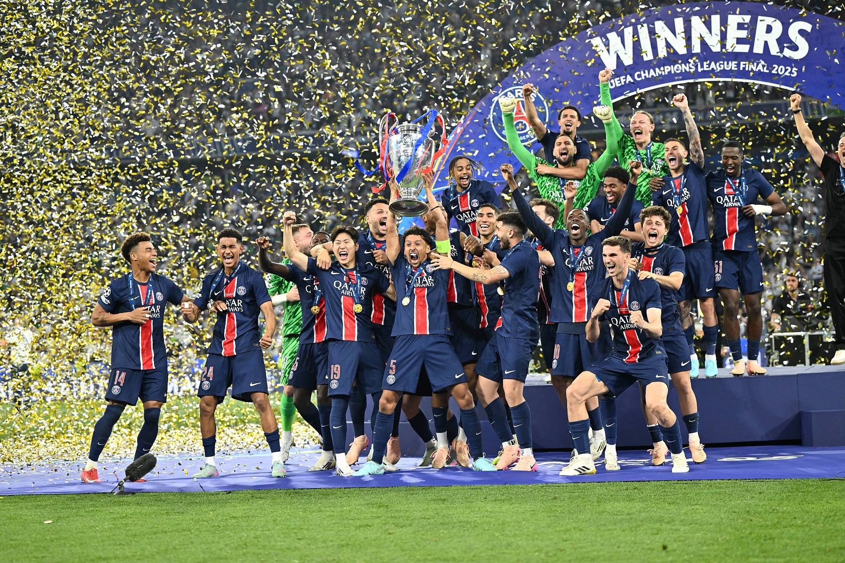 开云体育登录-曼联客场击败布莱恩顿，保住欧冠席位