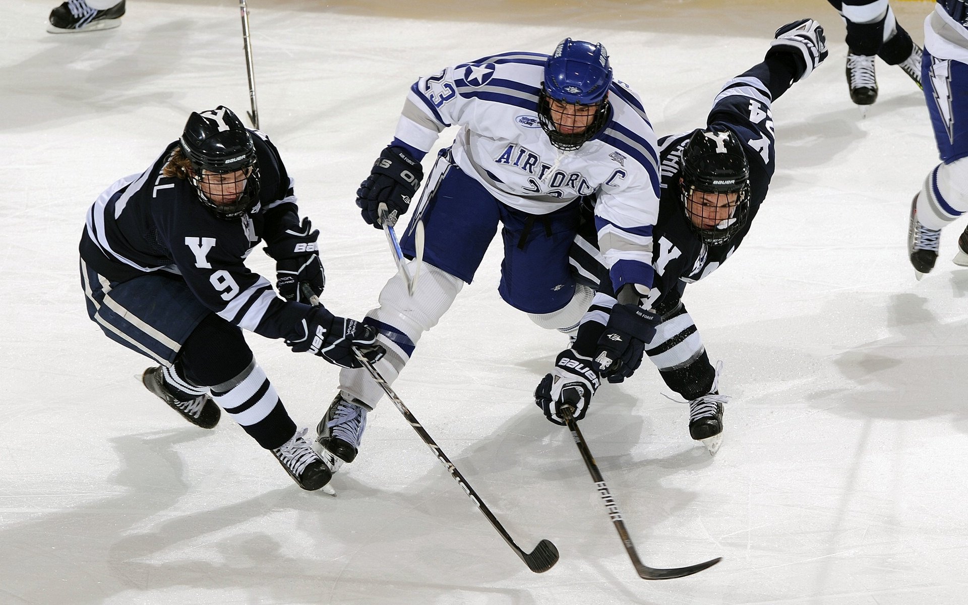 非洲铁壁与红黑风暴,阿克爆发下的几内亚防守哲学如何锁死AC米兰