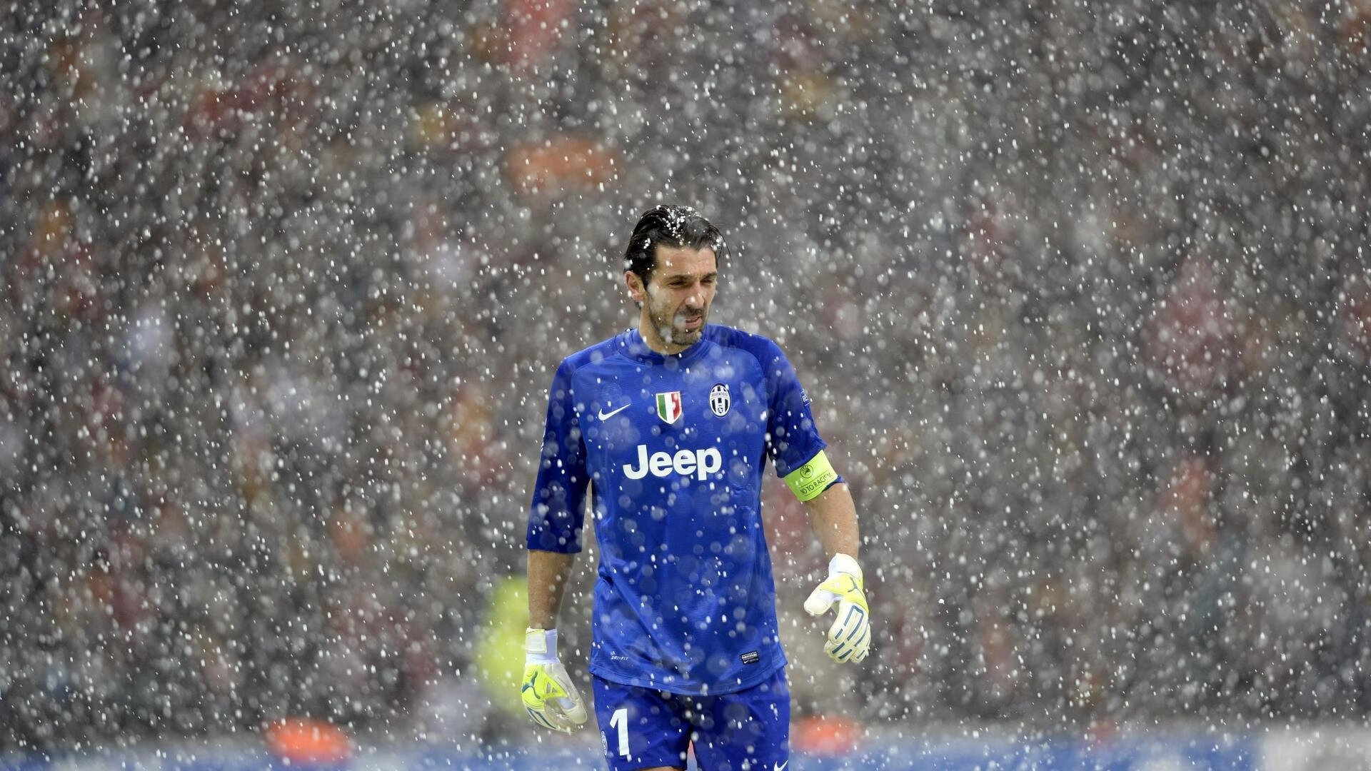 丹麦碾压威尔士，门迪成为关键先生