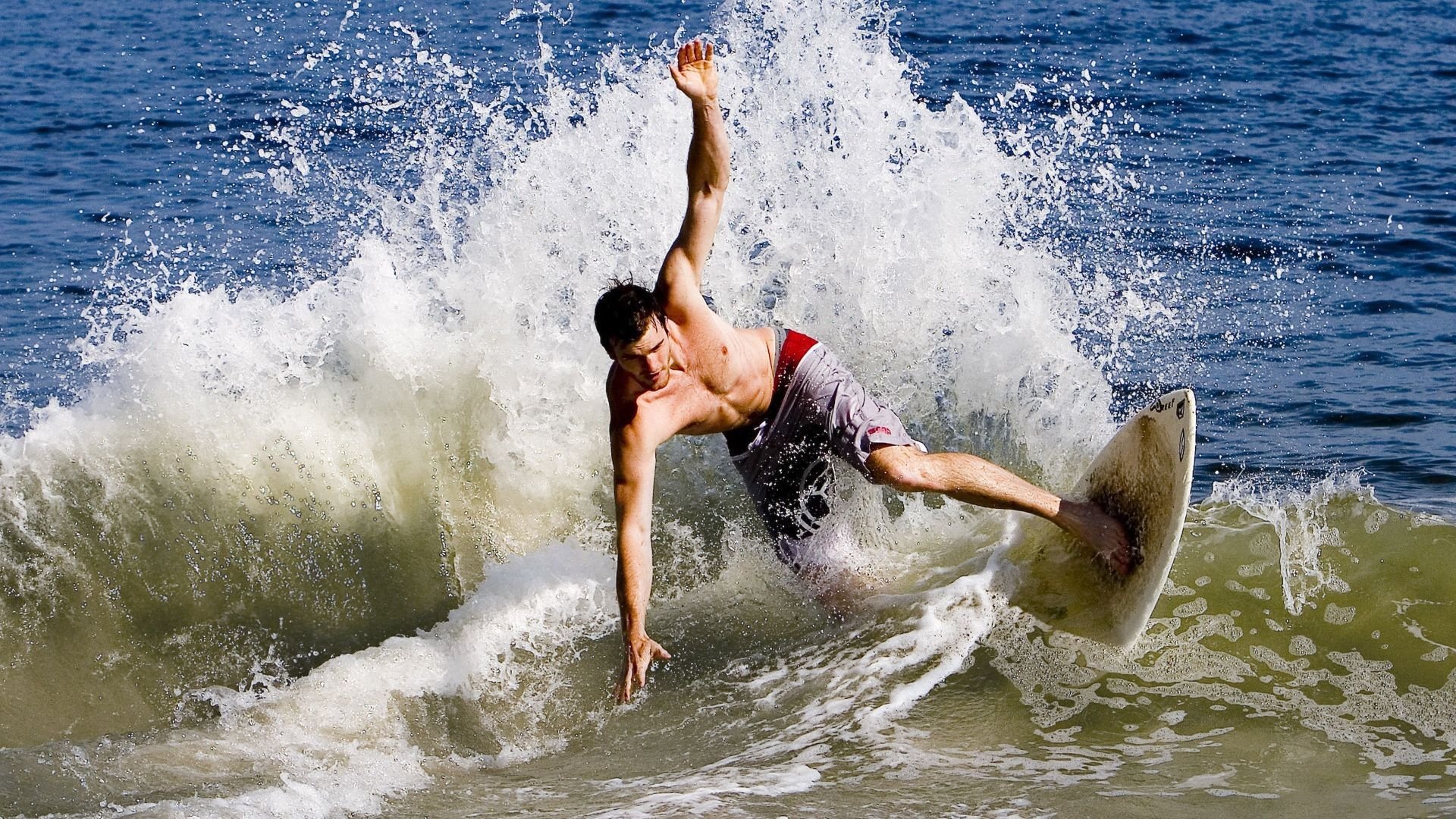 世界排名争夺战焦点战,摩纳哥稳稳拿下玻利维亚